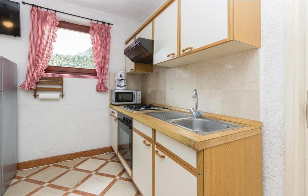 Apartmani Cizmesija Ткон Экстерьер фото